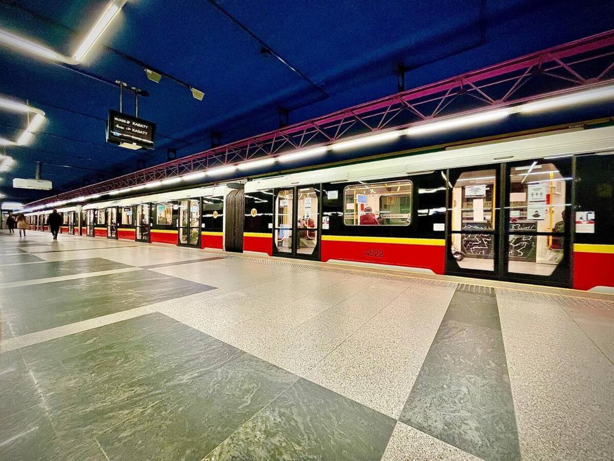 Decor Metro Wifi 300 Mbs 65Tv Netflix Hbo Apartment Warsaw Exterior photo